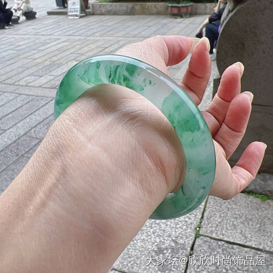 非洲翠圆条手镯超美_玉石