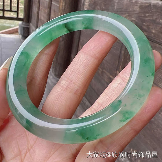 非洲翠圆条手镯超美_玉石