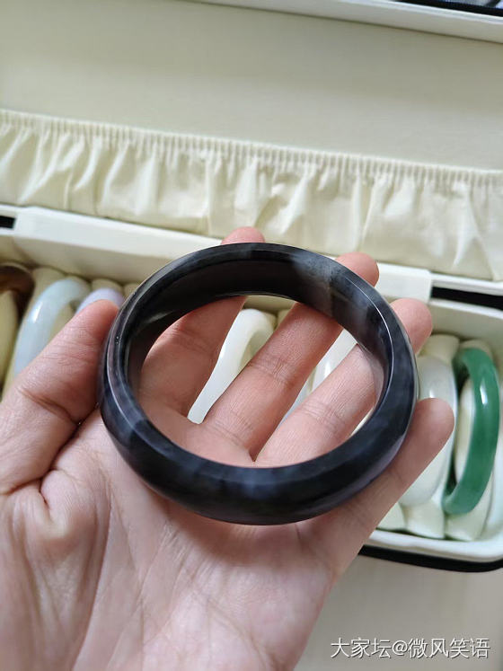 闲置和田玉翡翠琥珀手镯_首饰