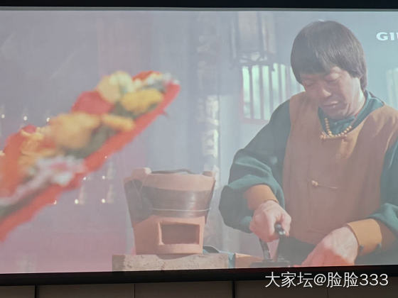 看个怀旧鬼片吧
