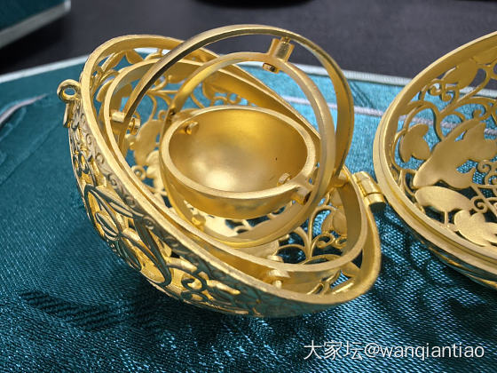 大家喜欢錾刻多一点还是花丝镶嵌多一点？_金