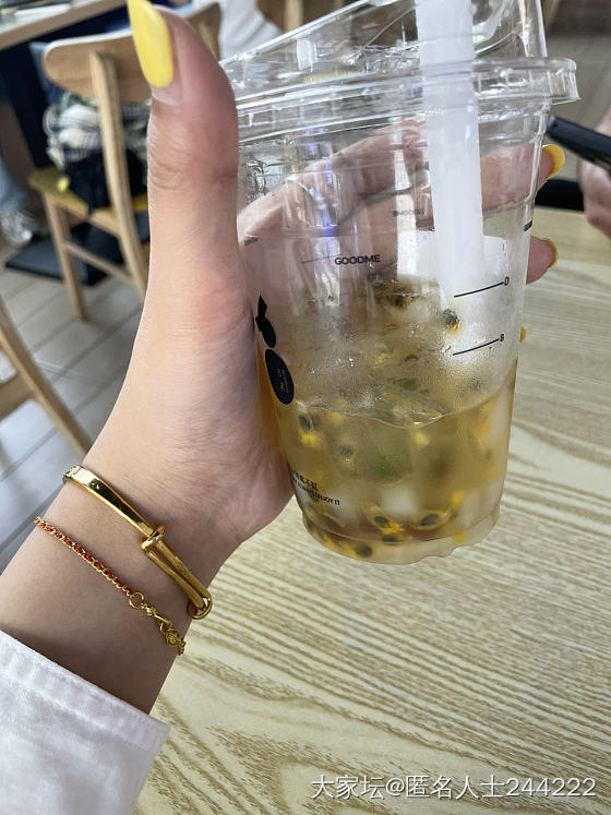 晒美甲💅_彩妆