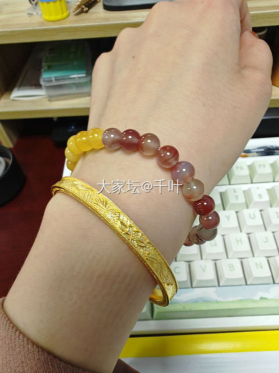 今天新到的美丽小镯镯_贵金属金