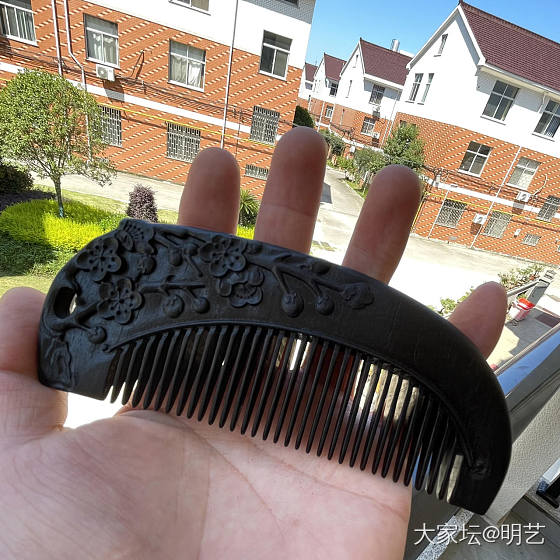 天然紫光檀双面雕花木梳，纹理独特质感温润。一把承载温度的木梳。_首饰
