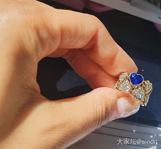 蓝宝石是越戴越爱的宝石！