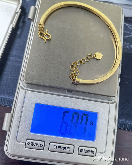 周大生黄金流光半镯全新_金