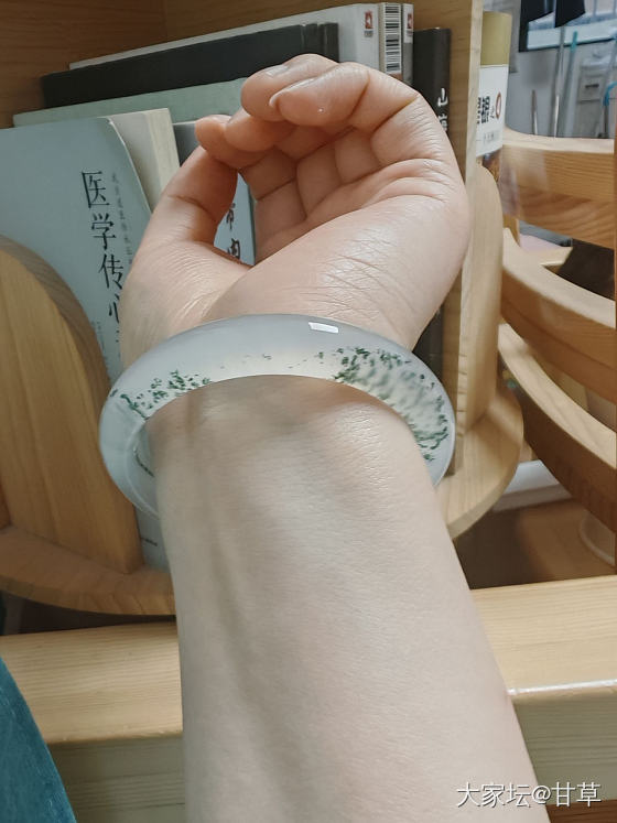 新收的玛瑙镯_玉髓玛瑙