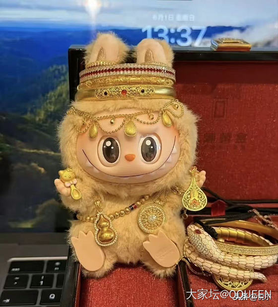 祝2025高考的孩纸们金榜题名！
🤓💐👑

👶🏻Labubu莫名其妙火起来，网上金..._大家谈金