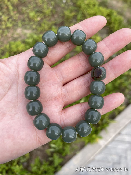 一丛深碧色_和田玉