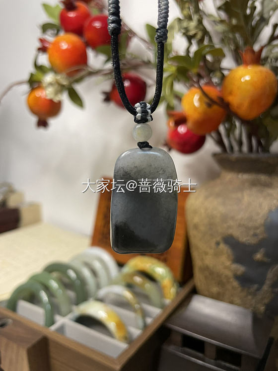 墨染芳华，行走的山水画_吊坠和田玉