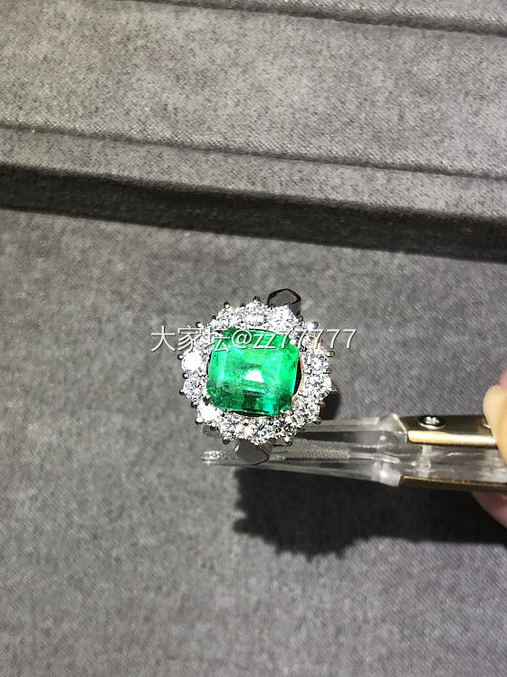 祖母绿戒指_首饰彩色宝石