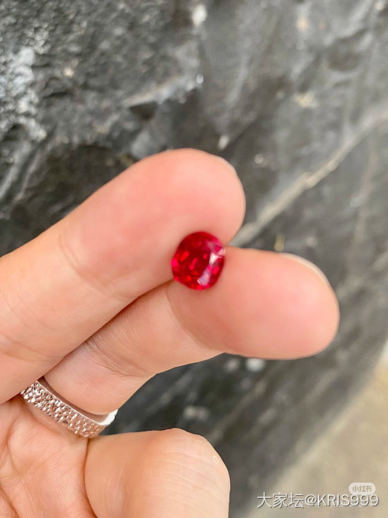 此刻想要一枚大克拉缅鸽的心情达到了巅峰_彩色宝石