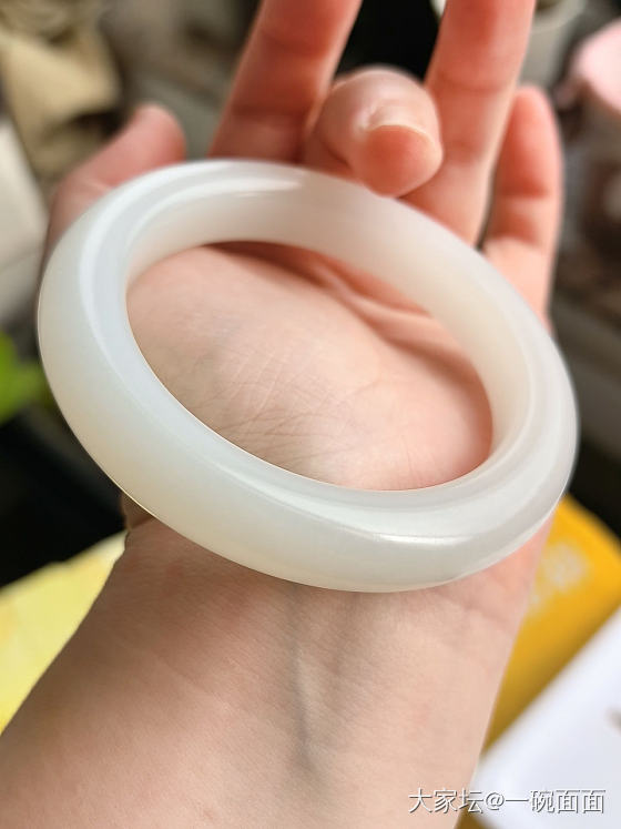 大白俄，又升级了一把_手镯和田玉