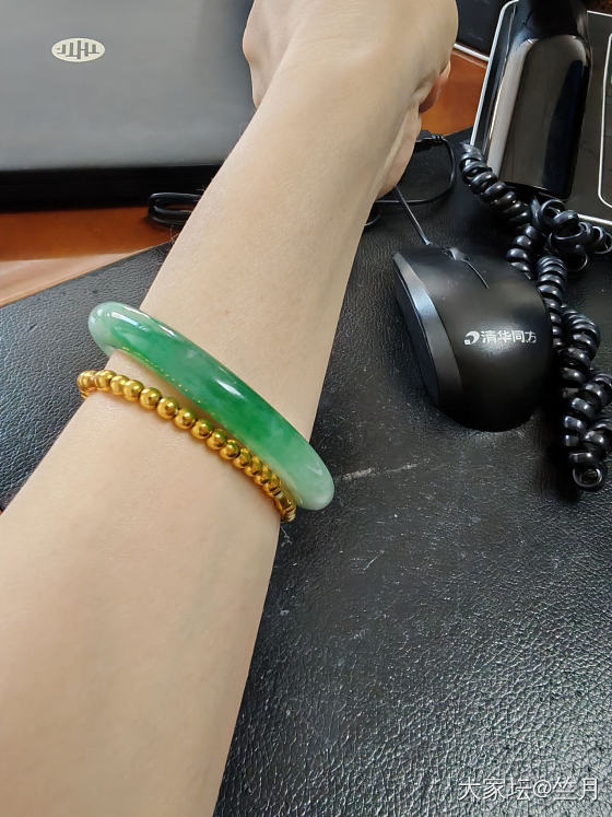新入的翡翠手镯_金翡翠
