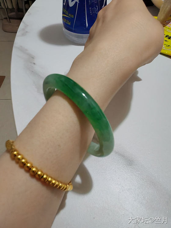 新入的翡翠手镯_金翡翠