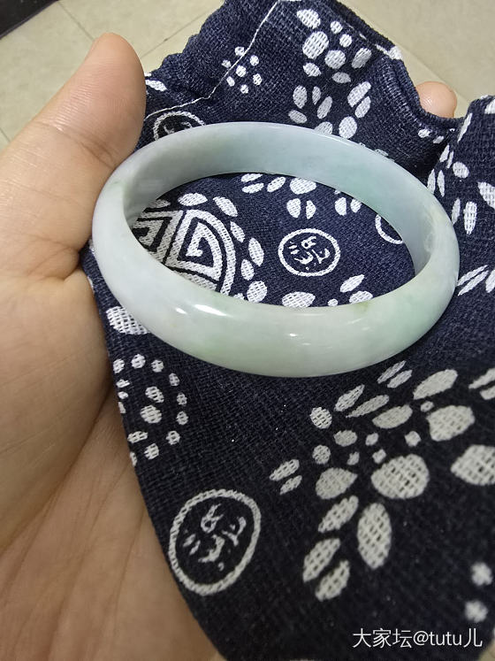 至今没搞懂是翡翠还是玉？大佬指点下_翡翠