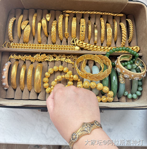 昨天直播间抢到的950黑金手镯今天就到了_金