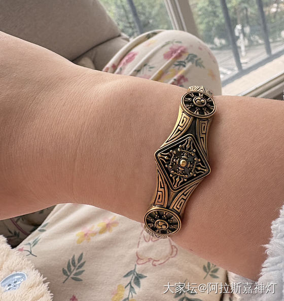 昨天直播间抢到的950黑金手镯今天就到了_金