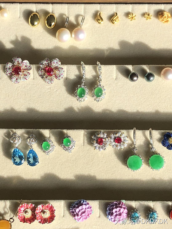 耳钉控_有机宝石耳饰彩色宝石翡翠