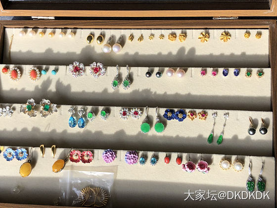 耳钉控_有机宝石耳饰彩色宝石翡翠