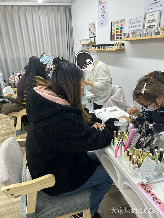 生活不只有珠宝，还有美甲💅_彩妆