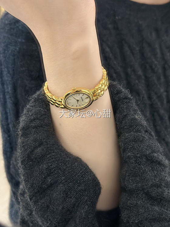 晒新欢，时隔多年，终于拥有西普尼金表，很轻巧精致_手表金