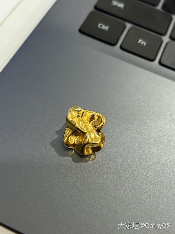 航民得耳钉丢了一只，店里也没货了_金