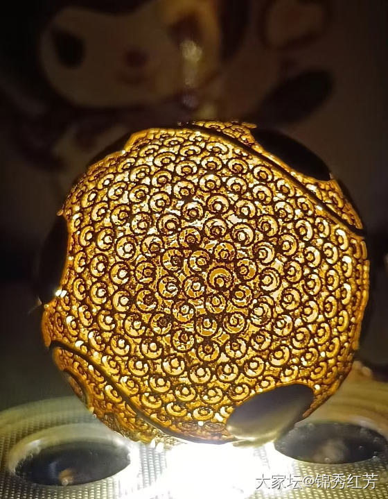 灯光是检验葫芦的标准