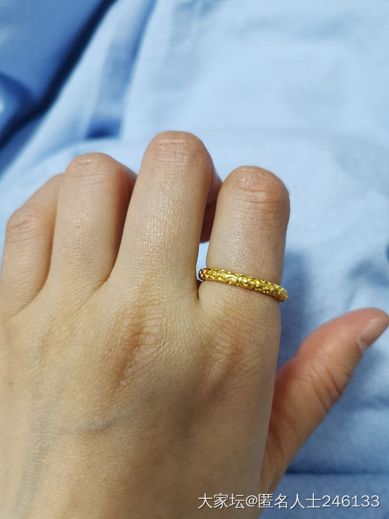 上班戴，哪一款更加适合_金