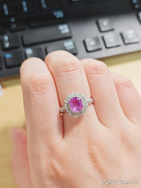 想要一个好天气，拍拍我的小戒指_彩色宝石