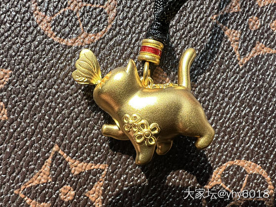 小号猫猫戏蝶吊坠实物很精致_金