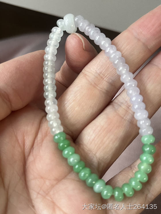 姐妹们帮忙看看a还是bc货，买了二年了，我自己戴嫌珠小，想着送亲戚家小姑娘，但是..._翡翠