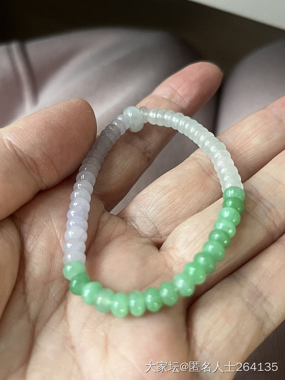 姐妹们帮忙看看a还是bc货，买了二年了，我自己戴嫌珠小，想着送亲戚家小姑娘，但是..._翡翠