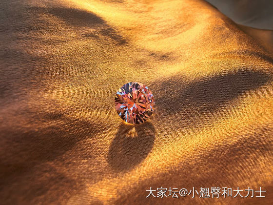 越看越小