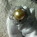 925银镀白金豪镶11.5mm南阳金珠 山茶花戒指 底价出售