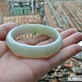 ~~翡翠(A货)--带一点阳绿--61MM圈口