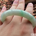 翡翠A货--飘阳绿--54MM圈口圆条