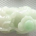 看看这两个翡翠能值多少