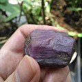 343克拉紫色蓝宝石原矿，该怎么处理？