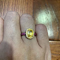 黄蓝宝石戒指