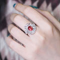邂逅春日花园的浪漫💕
2.01ct极美的帕帕拉恰戒指💍
上身珠宝好满满👍
详...