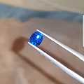 寶藍色尖晶石，大家可以先猜猜是不是鈷尖晶石，星期三會有結論