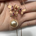 懂珍珠的姐妹帮忙掌掌眼，十年前两条别人送的项链
