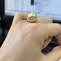 珍珠戒指，买回来心里就觉得可能是价格买贵了。