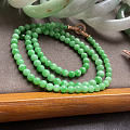 阳绿细腻项链19600、珠子5-6.5mm细腻，长度540mm