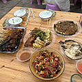 在西双版纳景洪市区，油乡附近吃的傣味烧烤。
