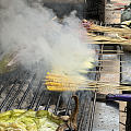 在西双版纳景洪市区，油乡附近吃的傣味烧烤。
