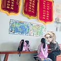山东娃等推拿的间隙……