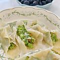 虾滑西蓝花蒸饺

照着某书食谱做的，居然一把就成功了，健康又好吃。