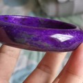 请教各位，这个镯子是老料吗？
